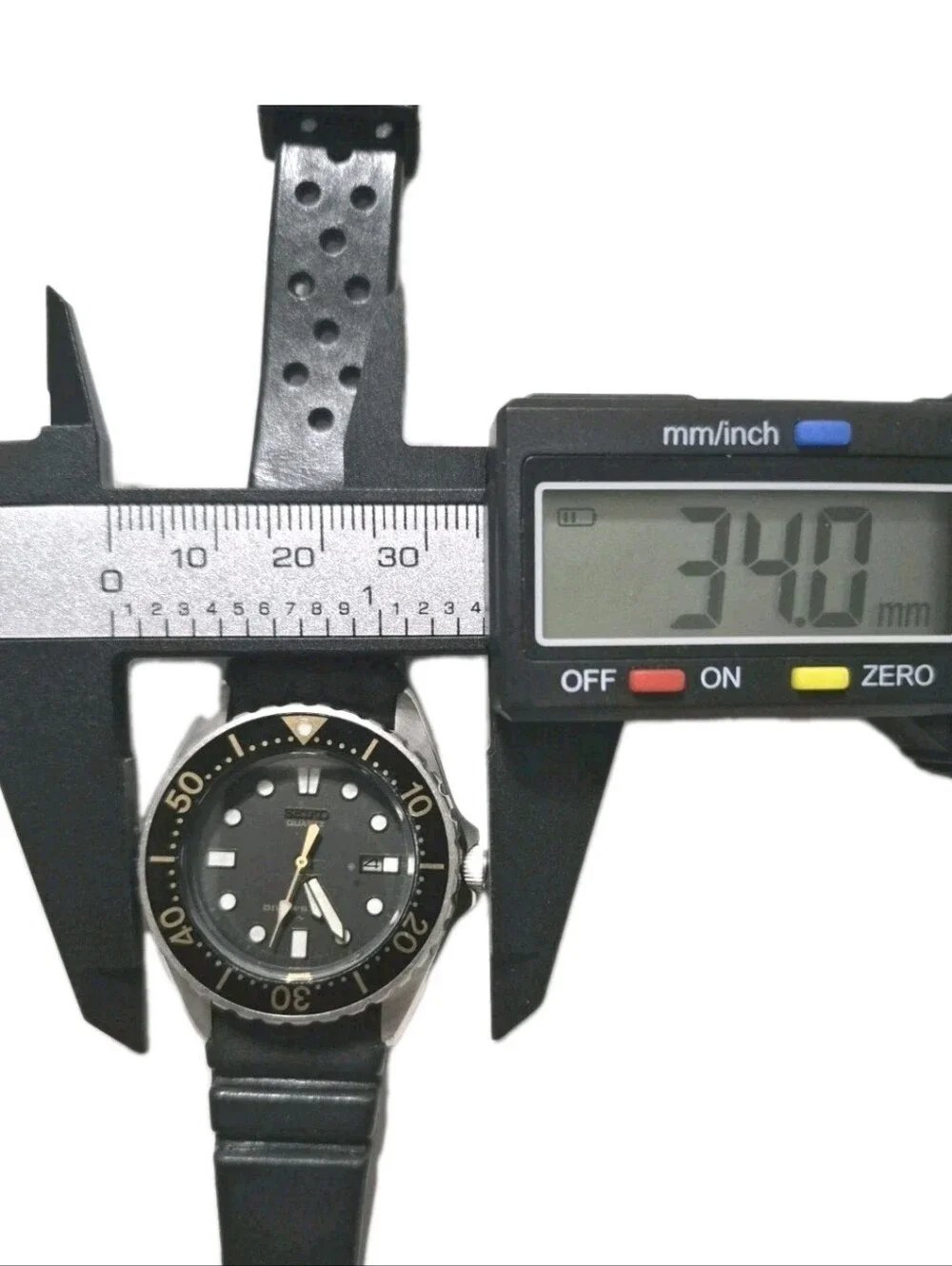 Seiko 2A22-0039 Women's Diver Watch.